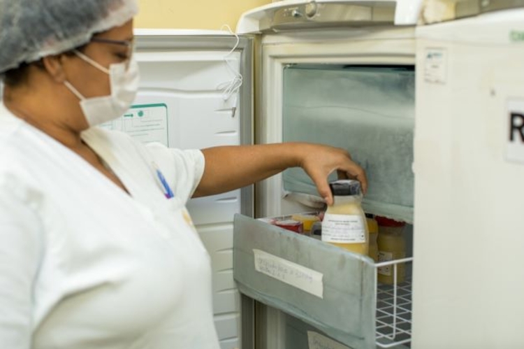 Maternidade de Manaus alerta para estoque crítico de leite materno e pede doações