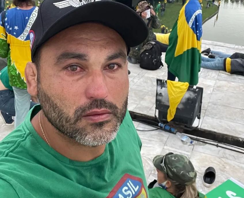 Sobrinho de Bolsonaro é alvo de mandado em operação da PF 