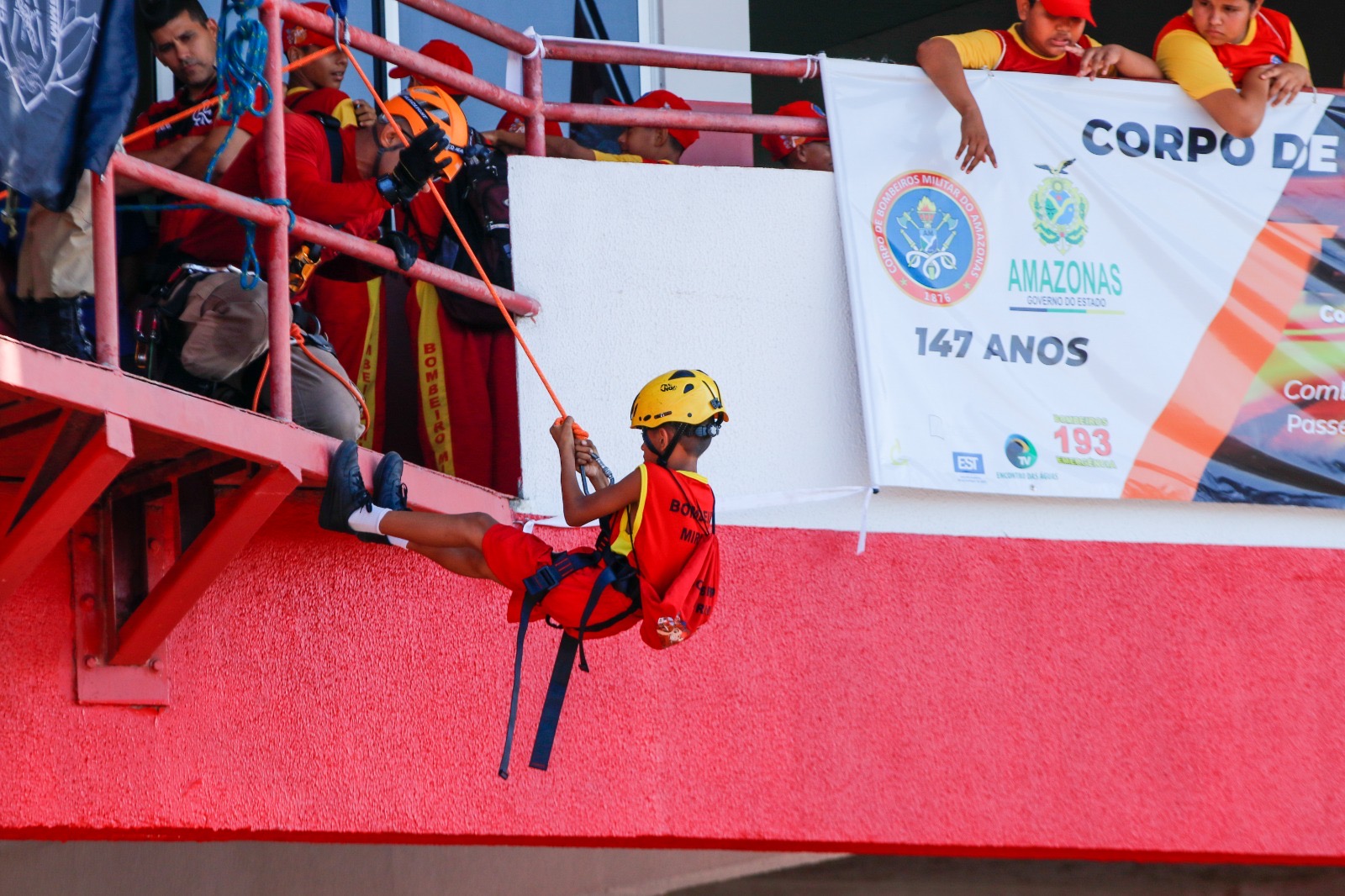 Inscrições para o Programa Bombeiro Mirim começam na segunda; veja como participar