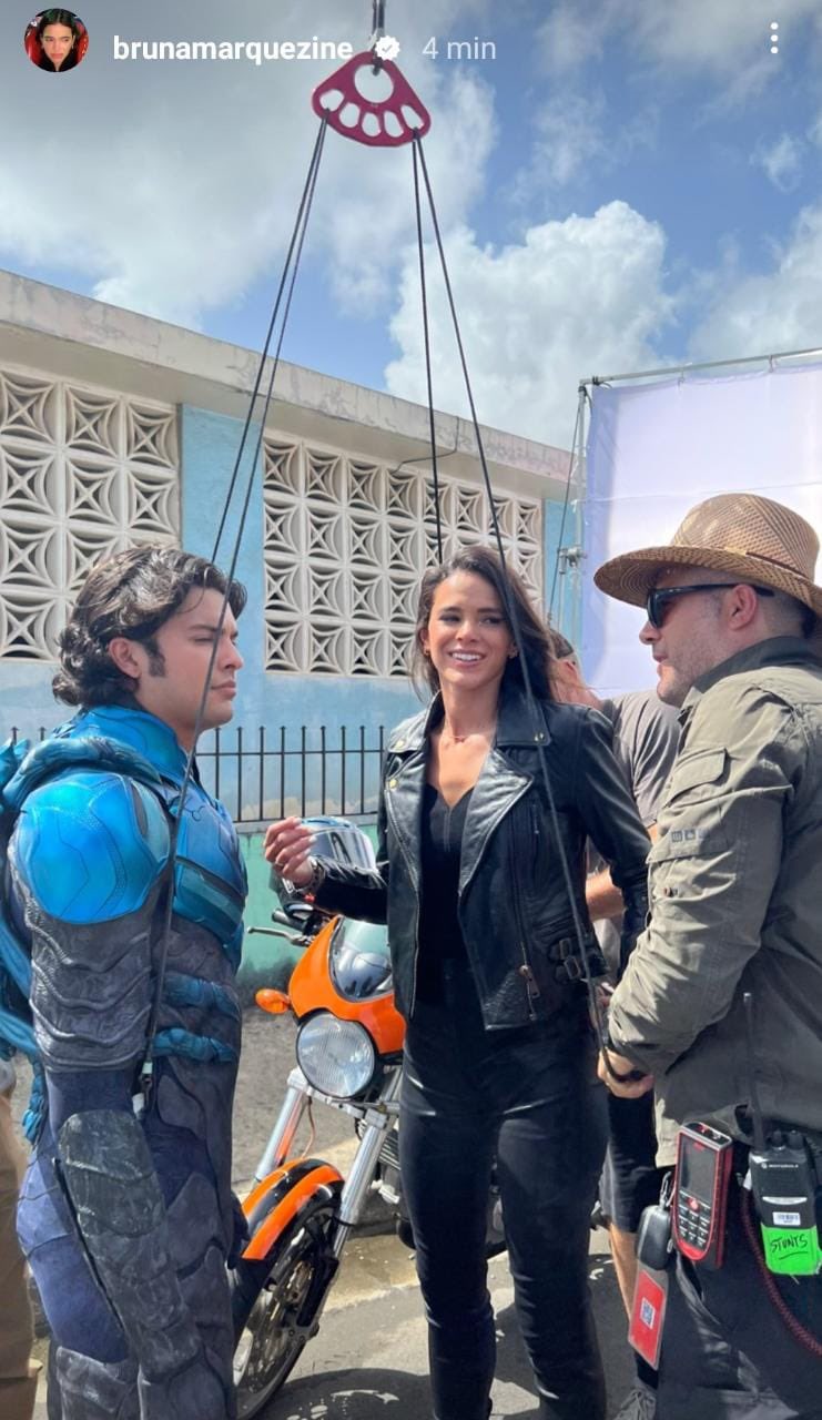 Vazou! Bruna Marquezine posta sem querer foto do visual de Jenny em Besouro Azul