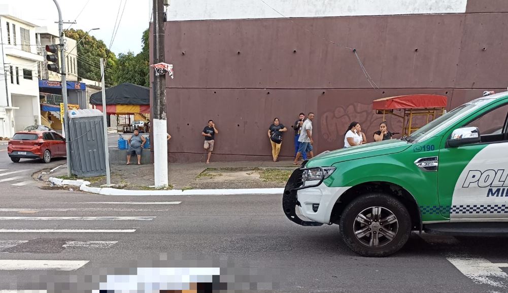 Acidente: Mulher morre ao ser atropelada a caminho do trabalho em Manaus