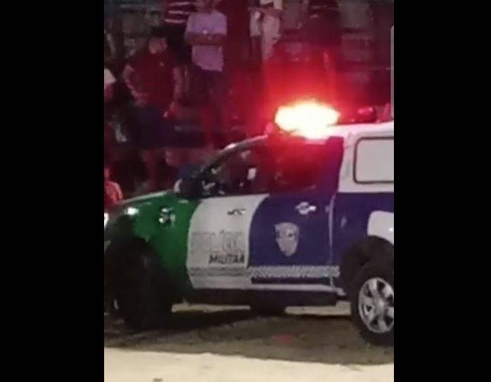 Adolescente é executado a tiros em arquibancada enquanto assistia jogo em Manaus