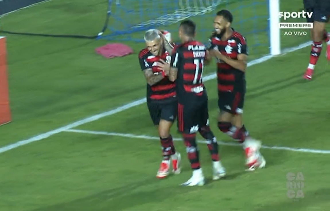 Goleada! Flamengo faz 5 a 0 no Portuguesa e assume liderança do Campeonato Carioca