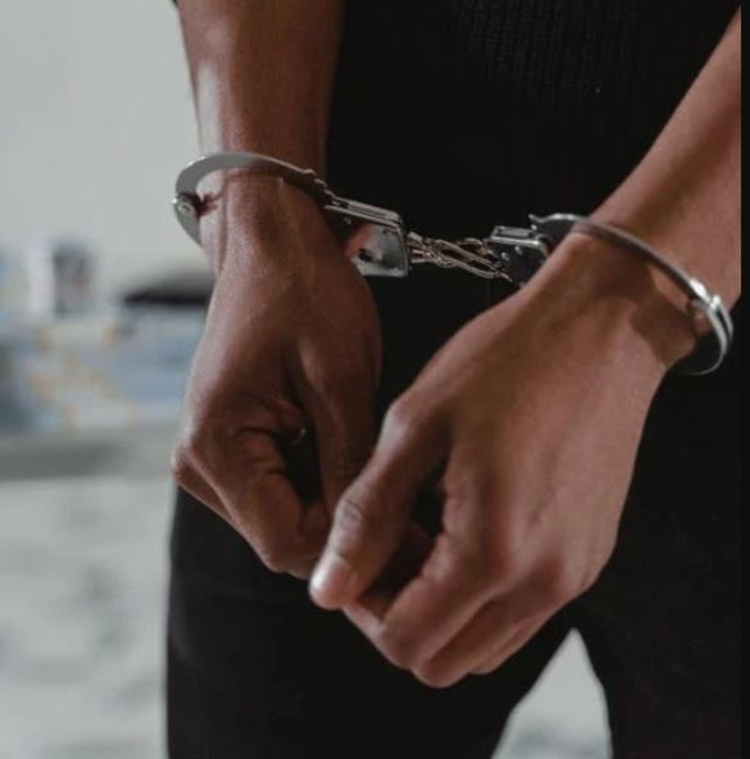 Sargento da PM é preso suspeito de estuprar filhas durante cinco anos