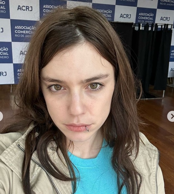 Alice Wegmann desabafa sobre exigência de ter seguidores para ganhar papéis