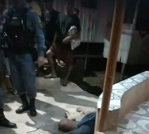 Jovens são executados durante ataque em lanchonete no Amazonas 