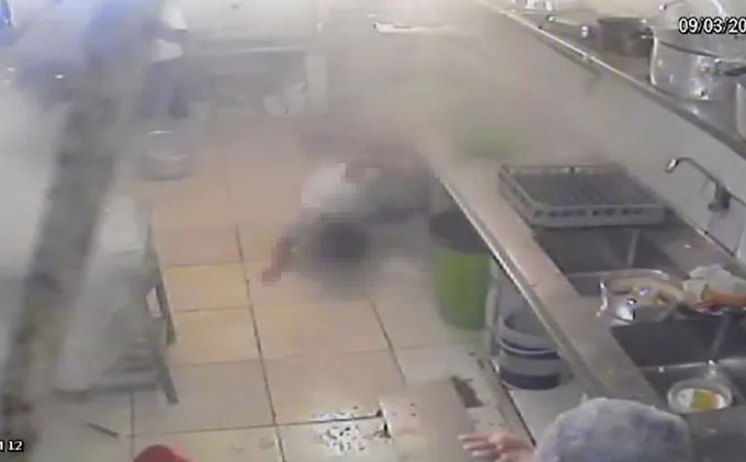 Cozinheira morre no 1° dia de trabalho após panela de pressão explodir em restaurante, veja vídeo