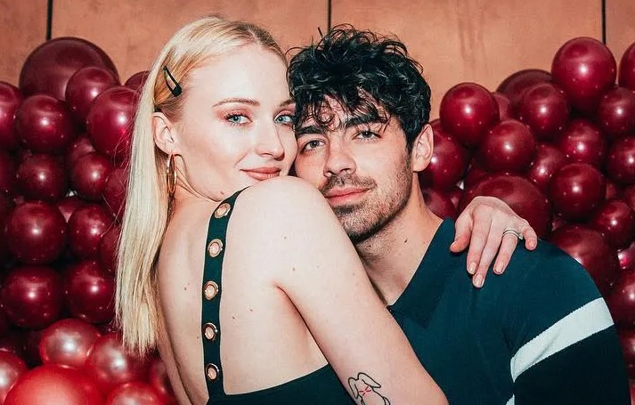 Joe Jonas dá entrada em divórcio de Sophie Turner: ‘irremediavelmente rompido'