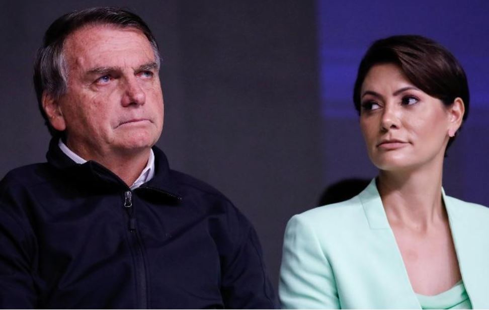 Celular de Bolsonaro é apreendido pela PF