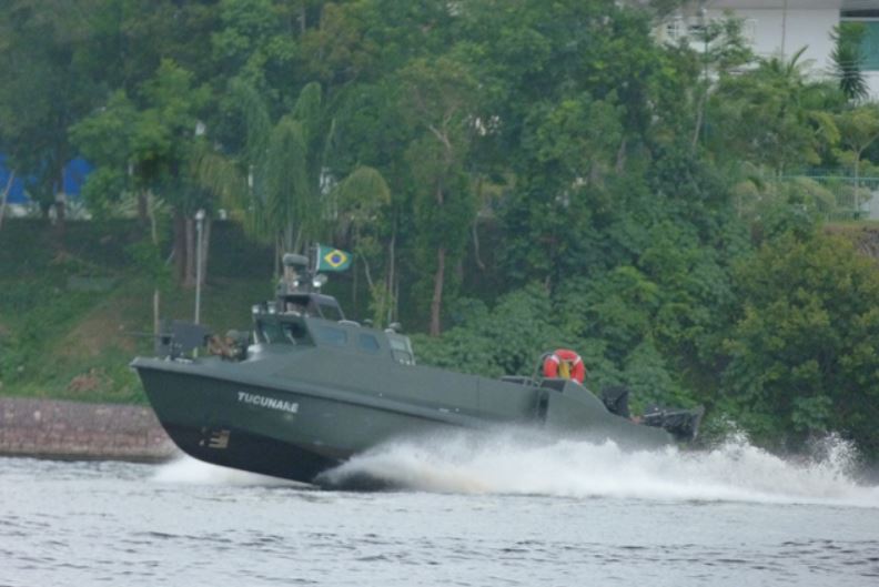 Exército se une à força-tarefa para reforçar buscas por paraquedista em Manaus
