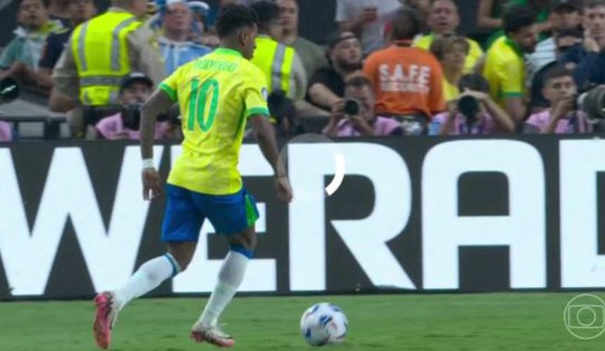 Brasil é eliminado da Copa América após perder para Uruguai