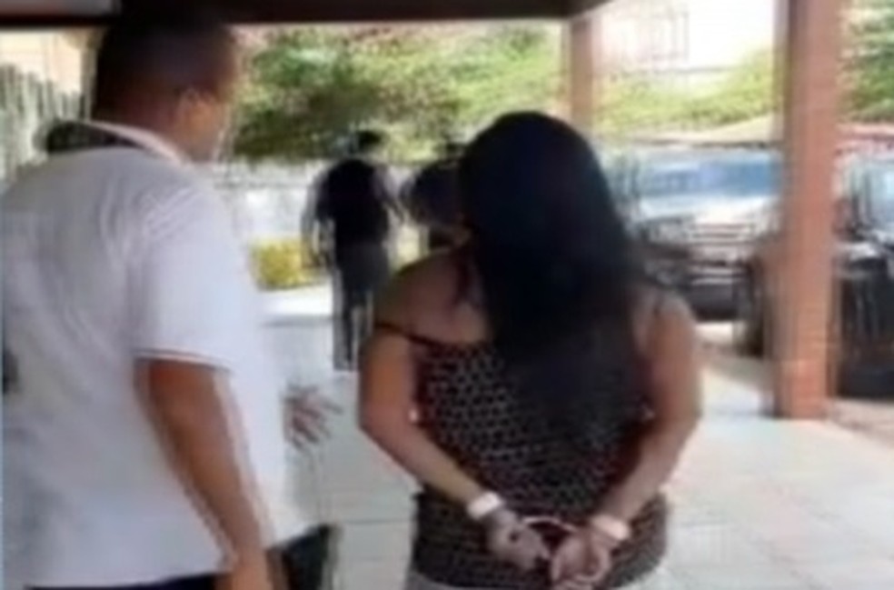 Mulher é suspeita de matar gestante para ficar com bebê e esconder corpo debaixo da cama