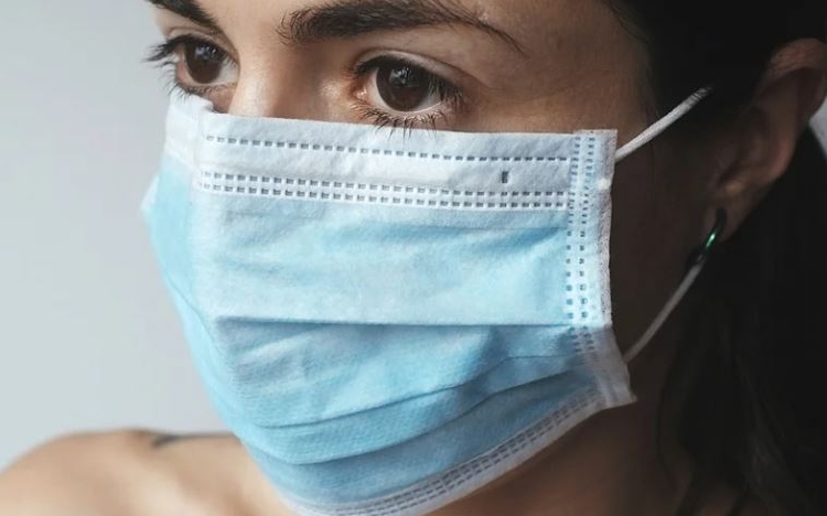 Anvisa flexibiliza uso de máscaras em hospitais