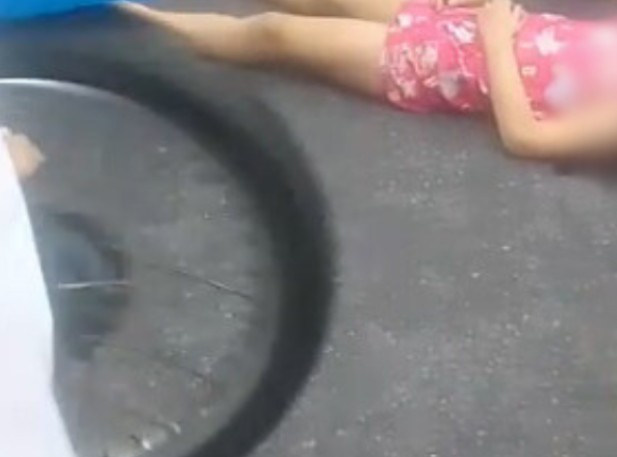 Menina de 6 anos atropelada por caminhão na Av. Cosme Ferreira morre no hospital
