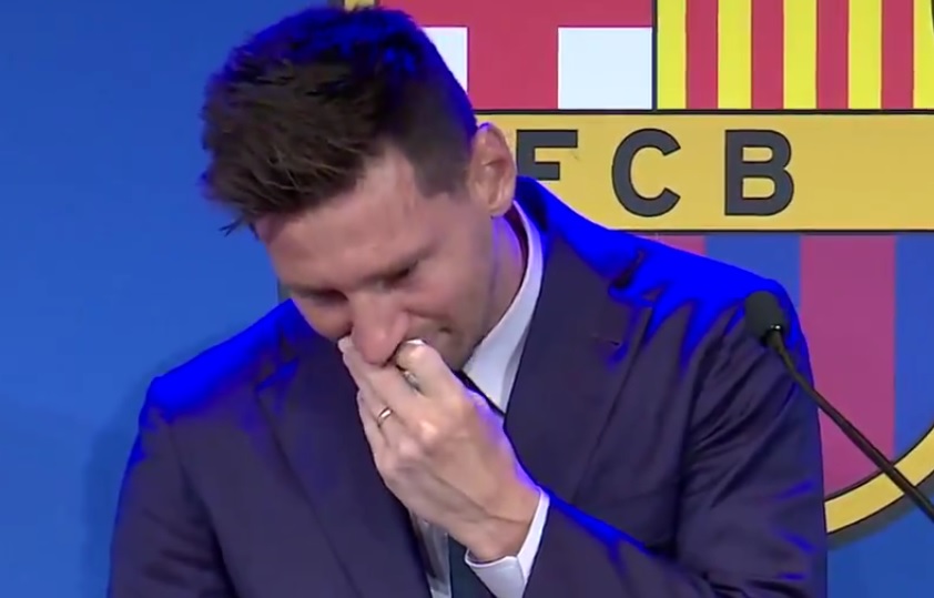 Messi chora ao se despedir do Barcelona; Jogador confirmou 'conversa' com PSG