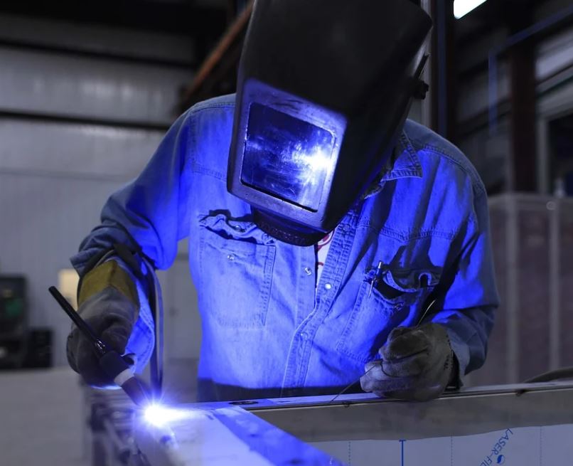 Metalúrgico, camareira, topógrafo; Confira 100 vagas de emprego do Sine Amazonas