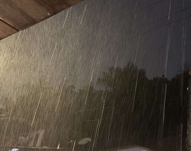 Temporal ultrapassa 100mm em bairros de Manaus e Defesa Civil entra em alerta severo