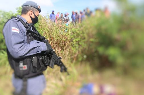Com marcas de agressão, jovem é achado morto no meio de matagal em Manaus