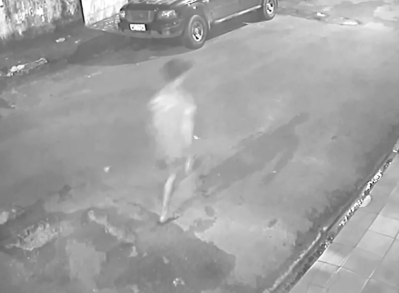 Polícia tenta identificar suspeito de matar namorada na frente de 4 crianças em Manaus