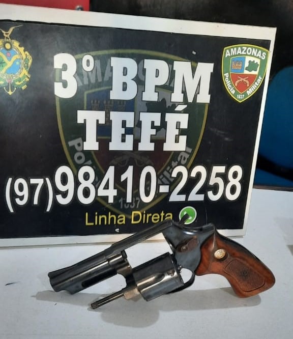 Homem é capturado após invadir flutuante e matar morador a tiros no Amazonas