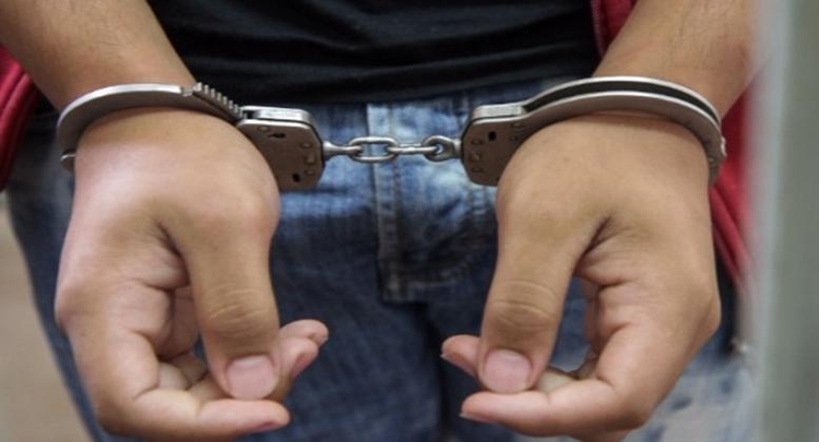 Homem é preso por matar vítima na frente da família em Manaus