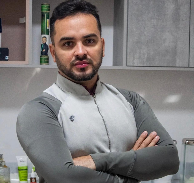 Testemunhas são ouvidas em audiência sobre assassinato de biomédico em Manaus