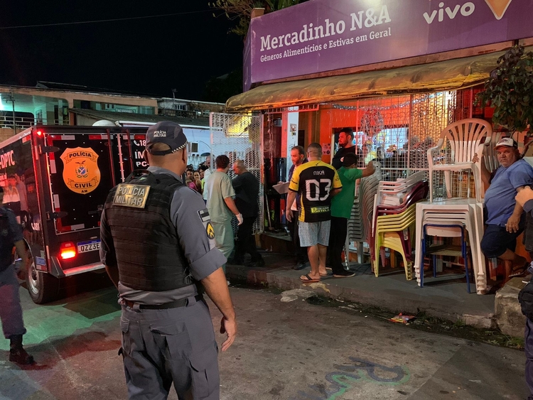 Familiares cobram Justiça para irmãos mortos em Manaus