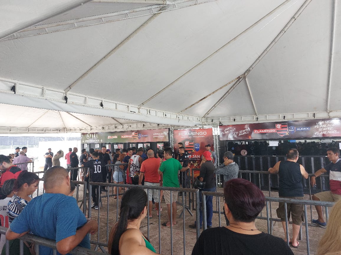 Torcedores reclamam de taxa para compras presenciais do jogo do Flamengo em Manaus