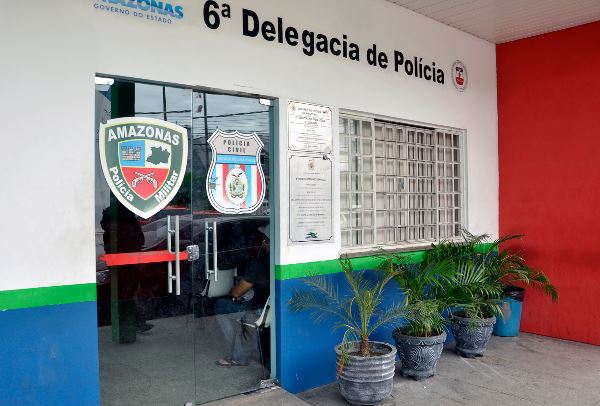 Suspeitos se afogam ao fugirem da polícia em Manaus