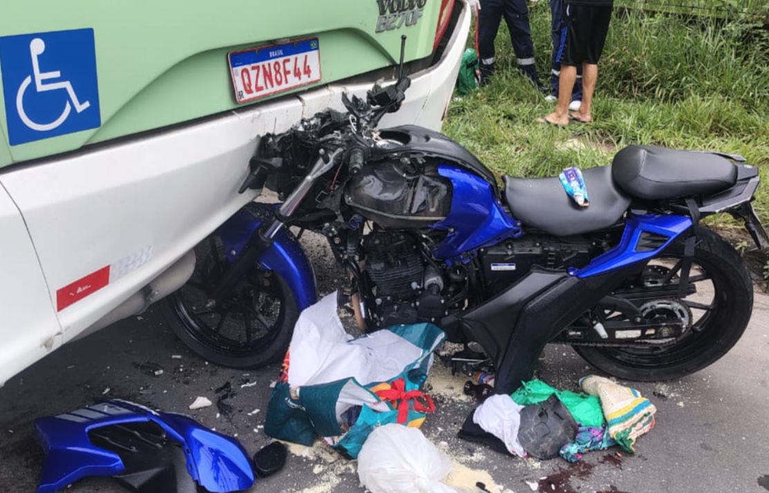 Sogra morre em acidente na Torquato após genro atender telefone enquanto conduzia moto