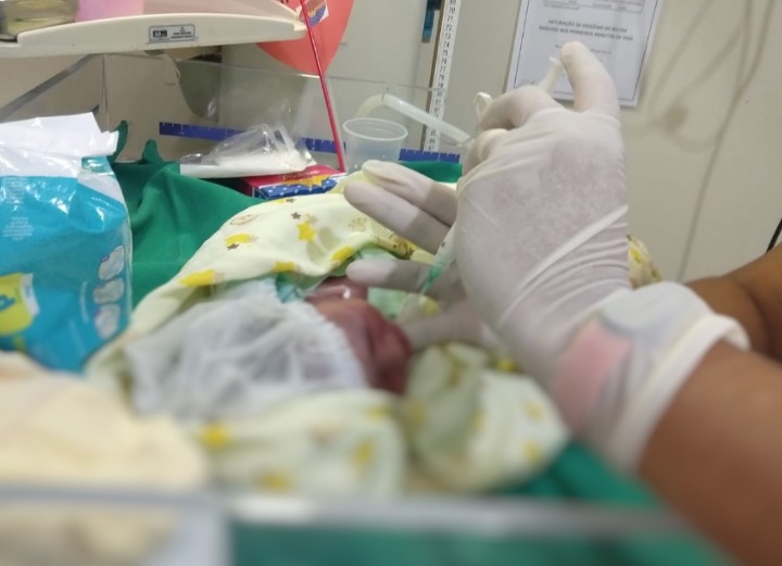 Mãe tenta vender filho por R$ 400 após parto no Amazonas