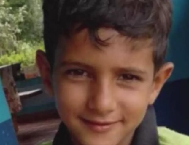 Menino de 9 anos morre ao ser arrastado por cavalo a caminho da escola