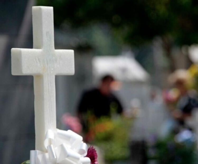 Mulher é espancada e amarrada em cruz durante ritual religioso