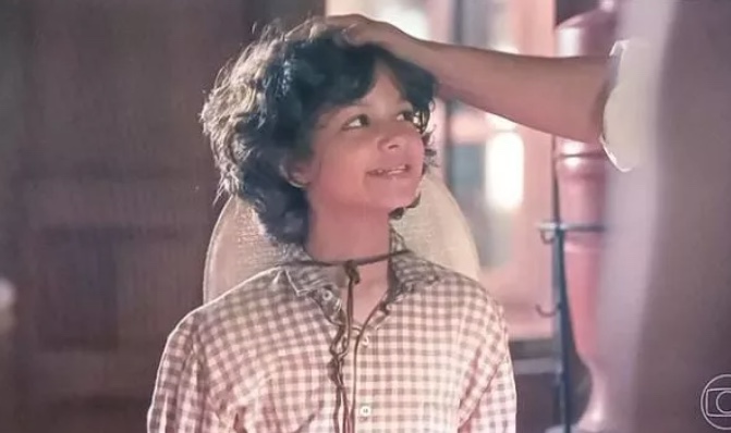 Ator de Pantanal é atropelado em condomínio; melhor amigo morre no acidente