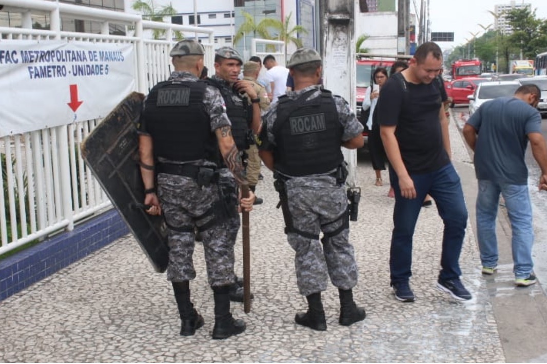 Funcionário da Fametro corta pescoço de mulher dentro da faculdade
