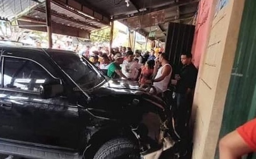 Acidente: Mulher morre após ser arremessada por carro desgovernado; vídeo