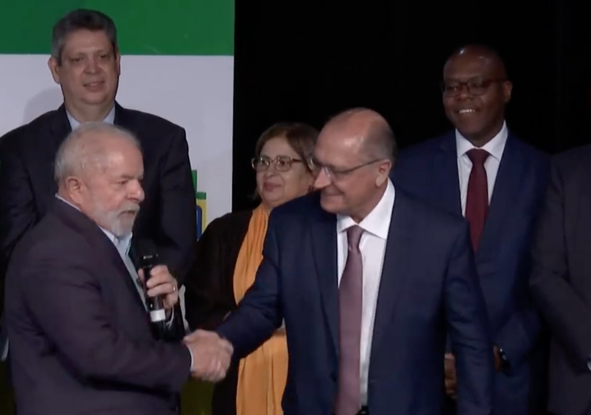 Lula anuncia Alckmin como ministro da Indústria e mais 15 novos ministros; Veja a lista
