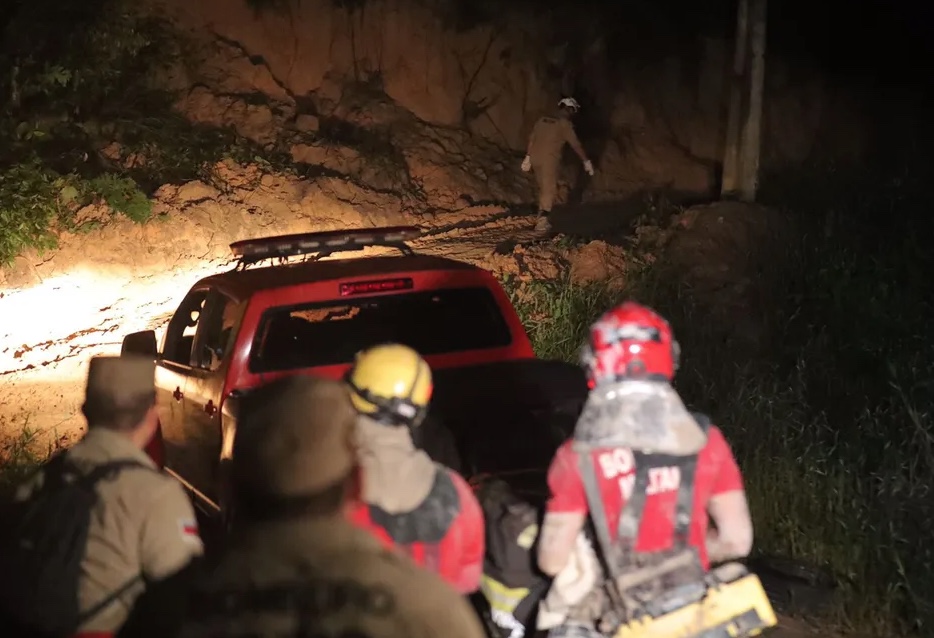Saiba quem são as vítimas de soterramento do deslizamento de terra em Manaus