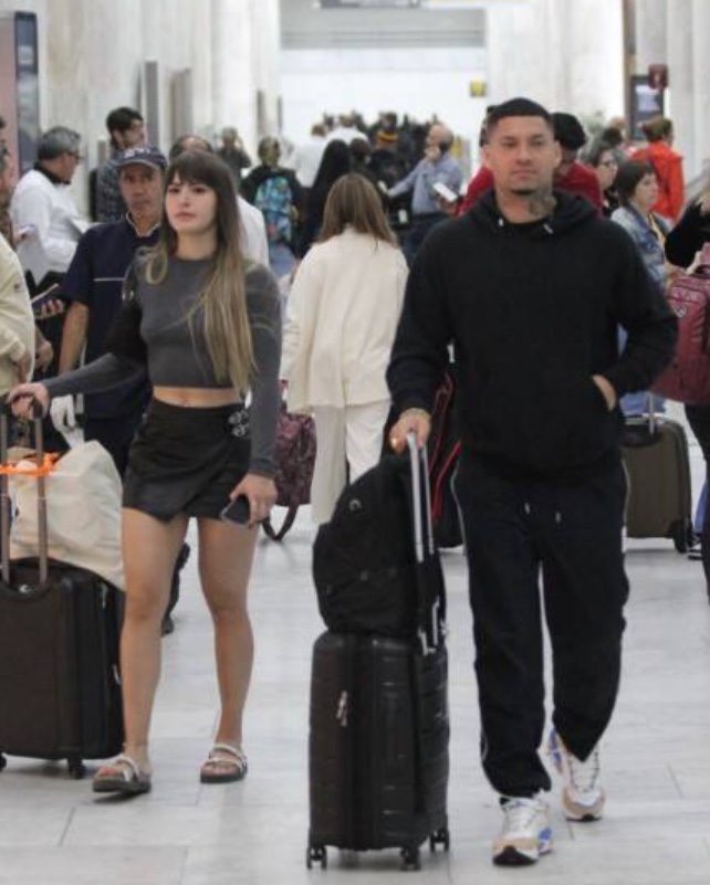 Filipe Ret é clicado com affair amazonense Agatha Sá