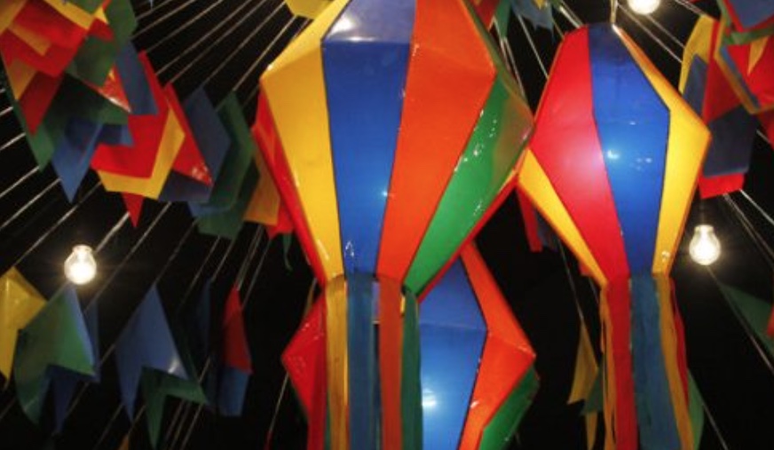 Ambulantes podem solicitar ligação elétrica durante festivais folclóricos em Manaus; saiba como