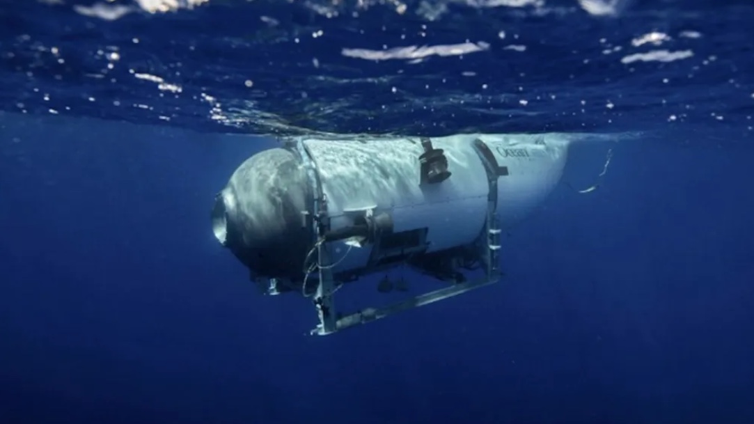 Submarino que sumiu com turistas só tem cerca de 40 horas de oxigênio restantes