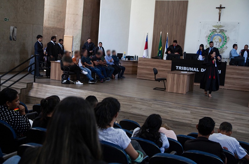 Caso Grande Vitória: 3º dia de julgamento tem desentendimento entre juiz e advogada