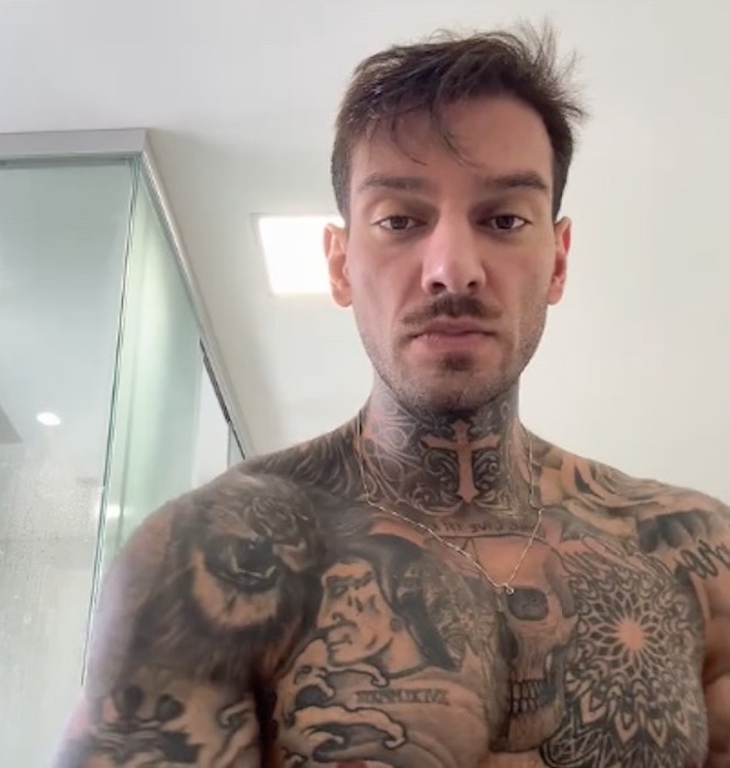 Lucas Lucco deixa pênis 'escapar' em vídeo e causa alvoroço