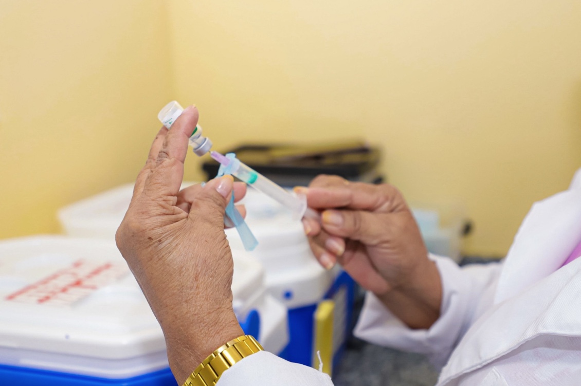 Unidades de Saúde oferecem vacinação contra a dengue para crianças e adolescentes neste sábado