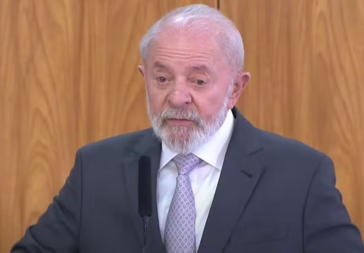 Lula diz que não é comparado com Bolsonaro porque 'Bolsonaro foi muito ruim'