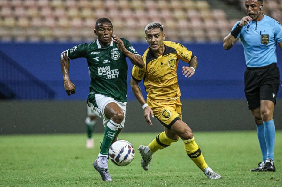 Amazonas empata em casa e segue na lanterna da Série B