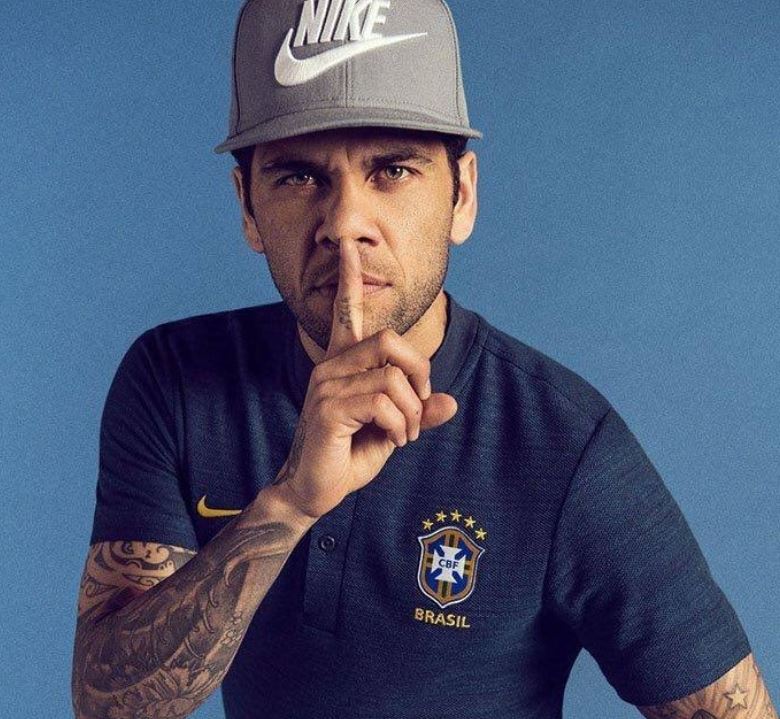 Conversa entre policial e mulher que acusa Daniel Alves de estupro é divulgada
