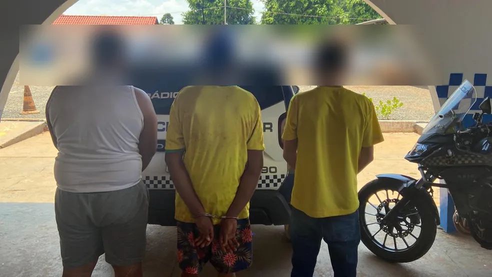 Três homens são condenados por invadir alojamento e matar 3 pessoas