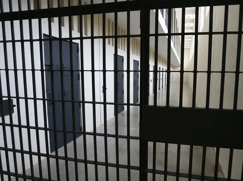 Detento morre minutos após receber visita íntima em presídio