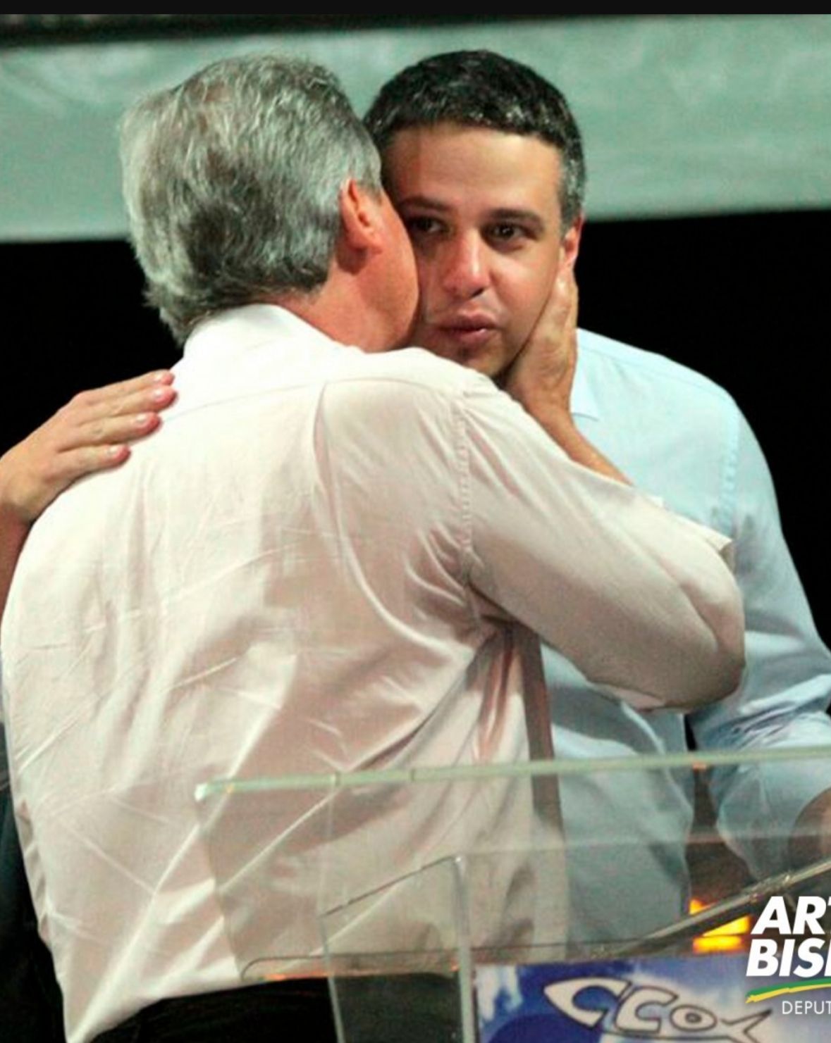 ‘Eu queria beijá-lo hoje’, diz Arthur Neto em desabafo comovente um dia após enterro do filho